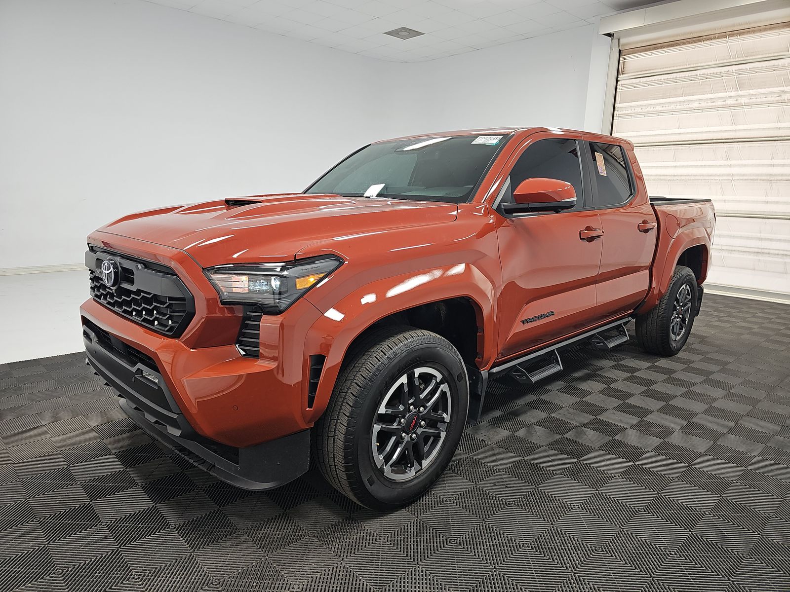 TOYOTA TACOMA - 1