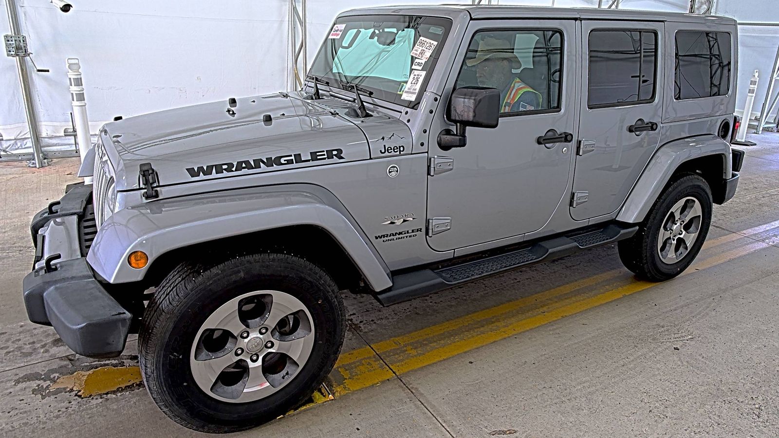 JEEP SAHARA - 1
