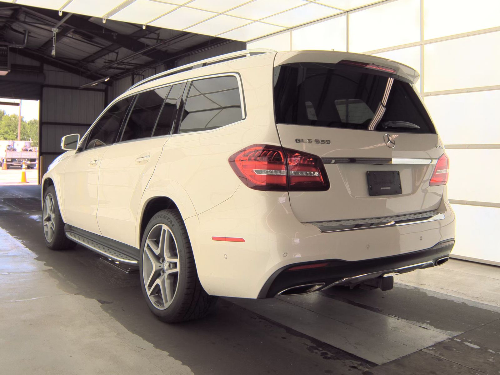 MERCEDES-BENZ GLS - 9