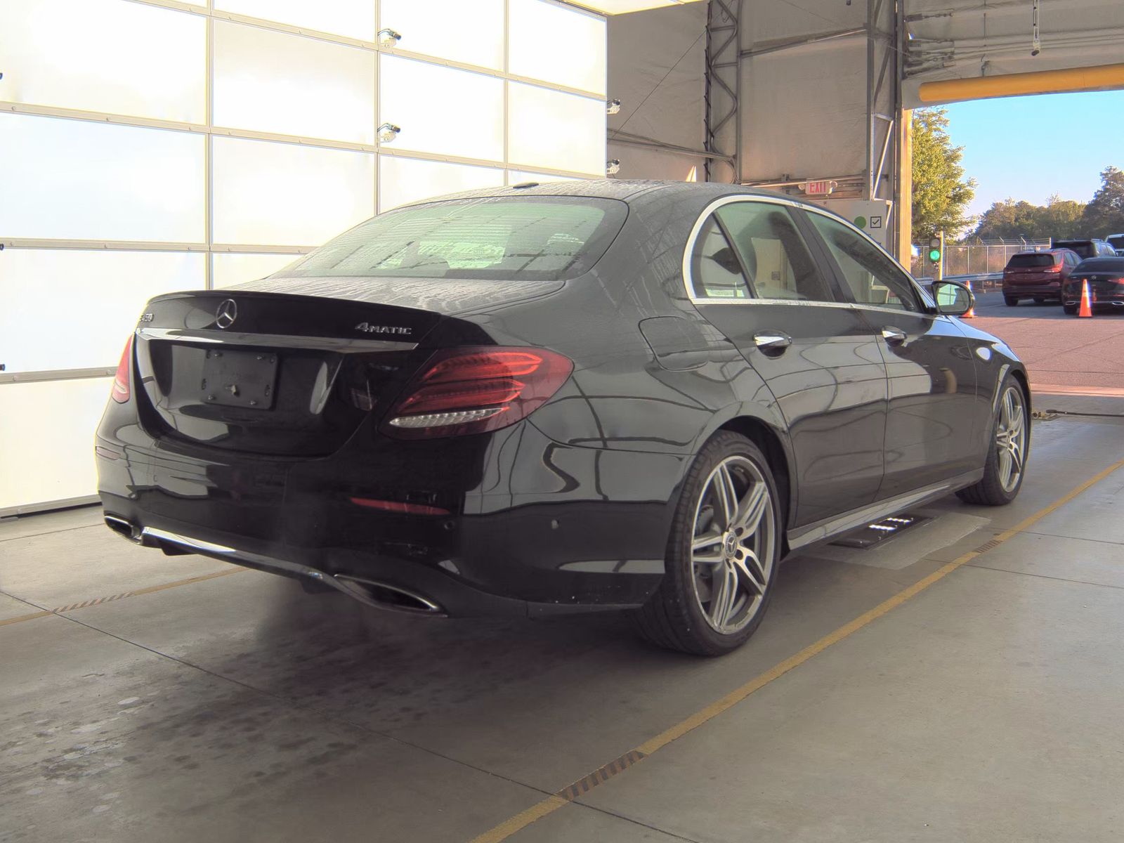 MERCEDES-BENZ E-CLASS - 5