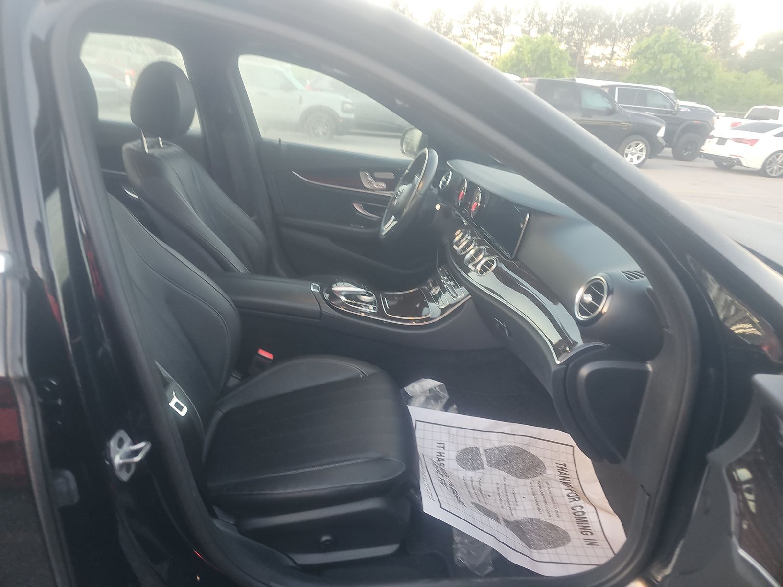 MERCEDES-BENZ E-CLASS - 9