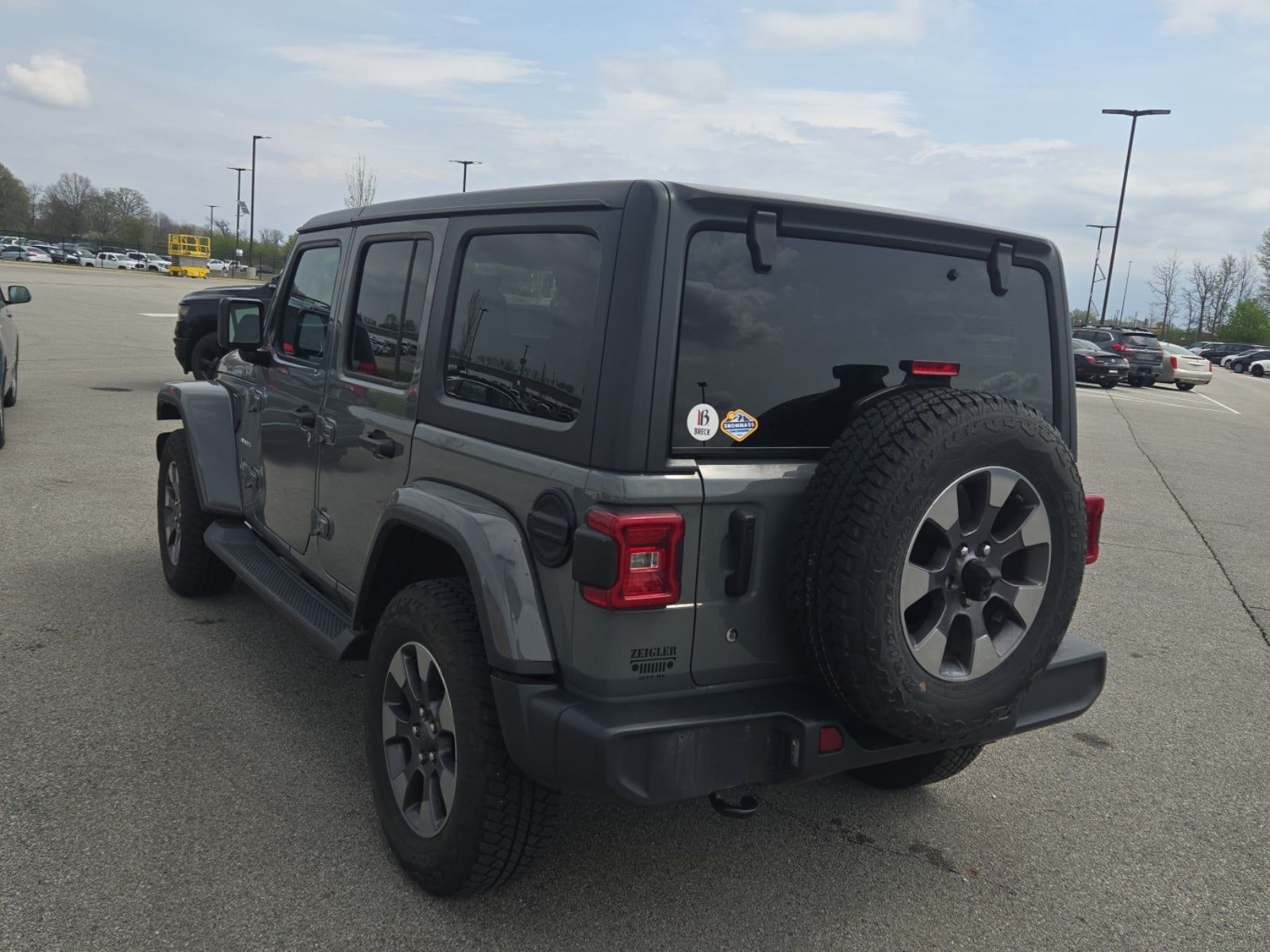 JEEP UNLIMITED SAHARA - 4