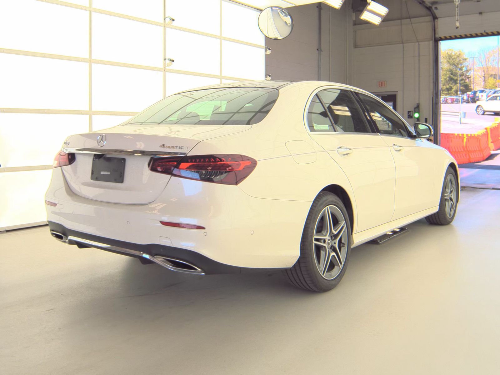 MERCEDES-BENZ E-CLASS - 5