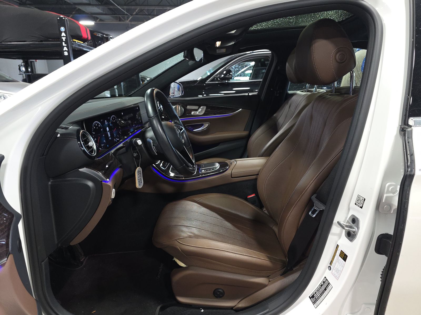 MERCEDES-BENZ E-CLASS - 6