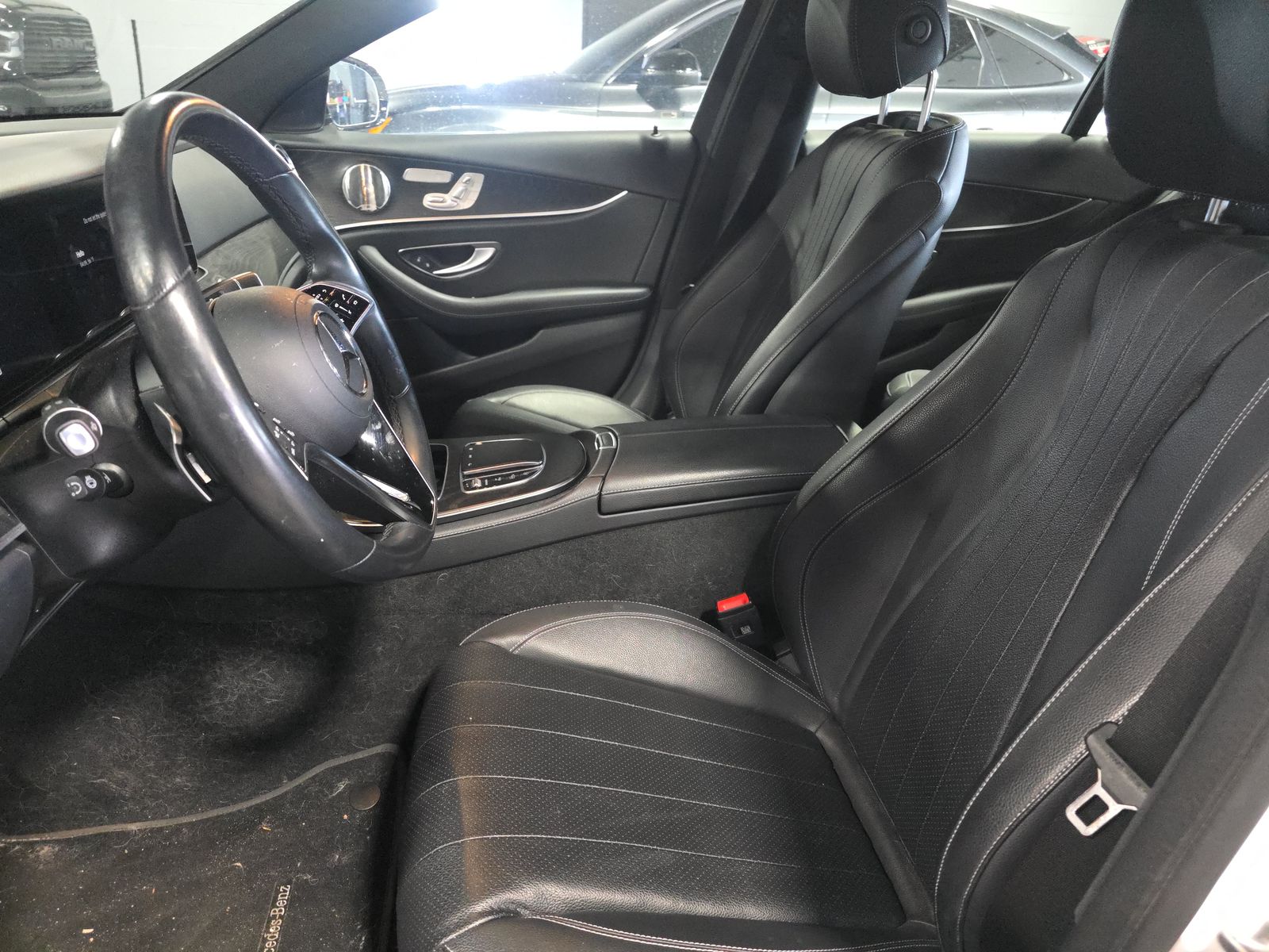 MERCEDES-BENZ E-CLASS - 6