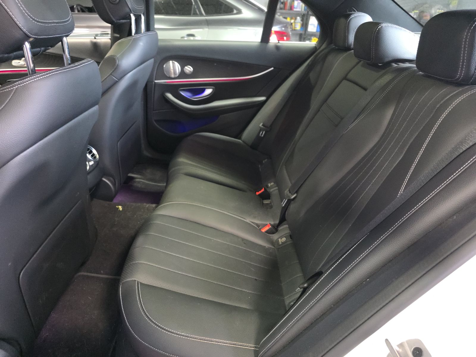 MERCEDES-BENZ E-CLASS - 10