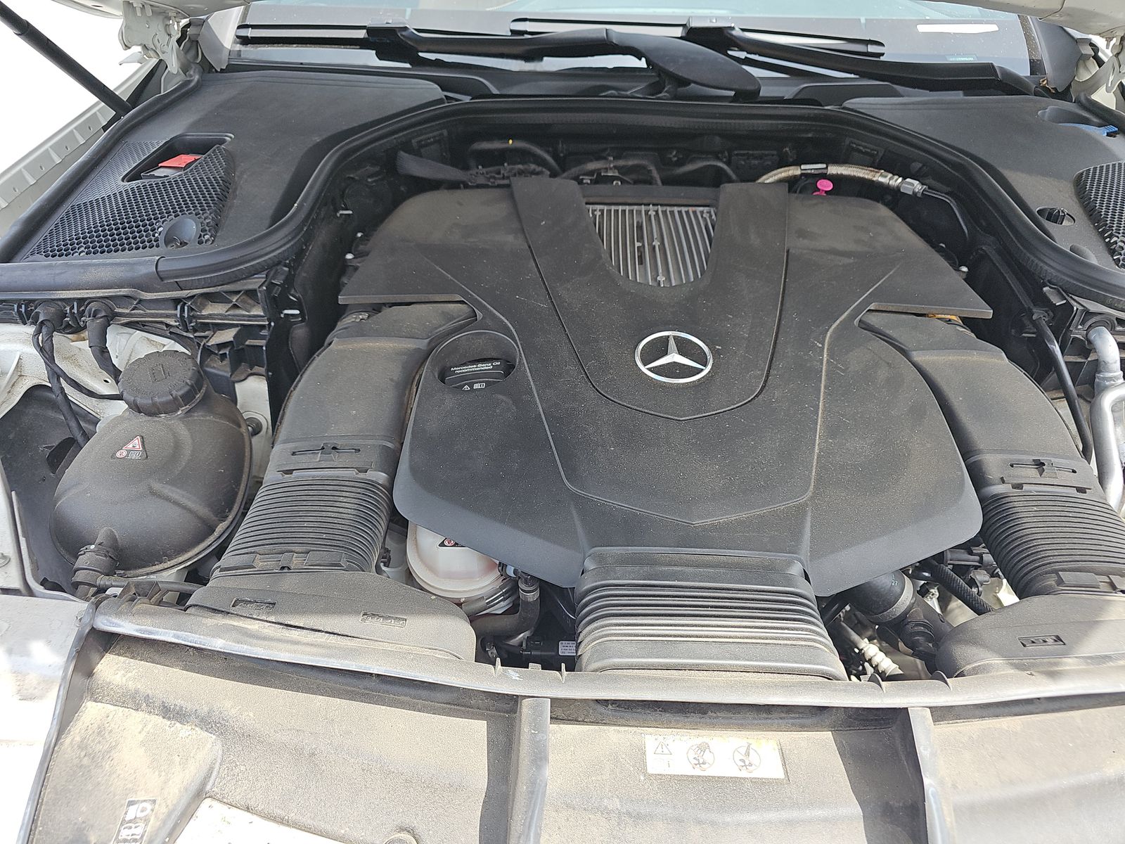 MERCEDES-BENZ E-CLASS - 8