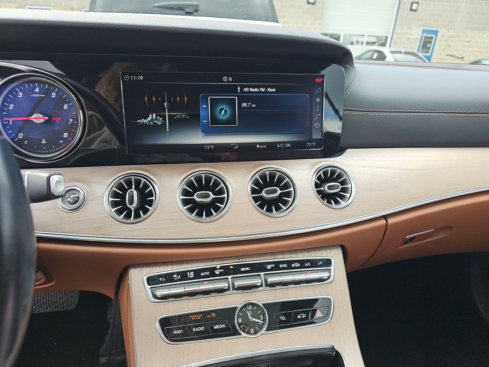 MERCEDES-BENZ E-CLASS - 7