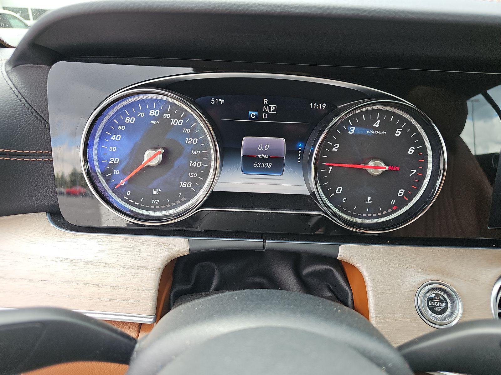 MERCEDES-BENZ E-CLASS - 9