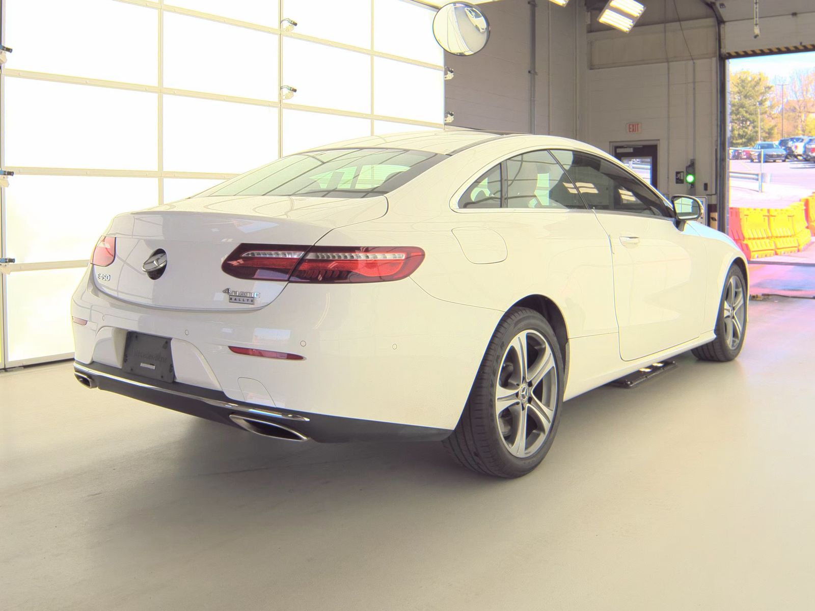 MERCEDES-BENZ E-CLASS - 5