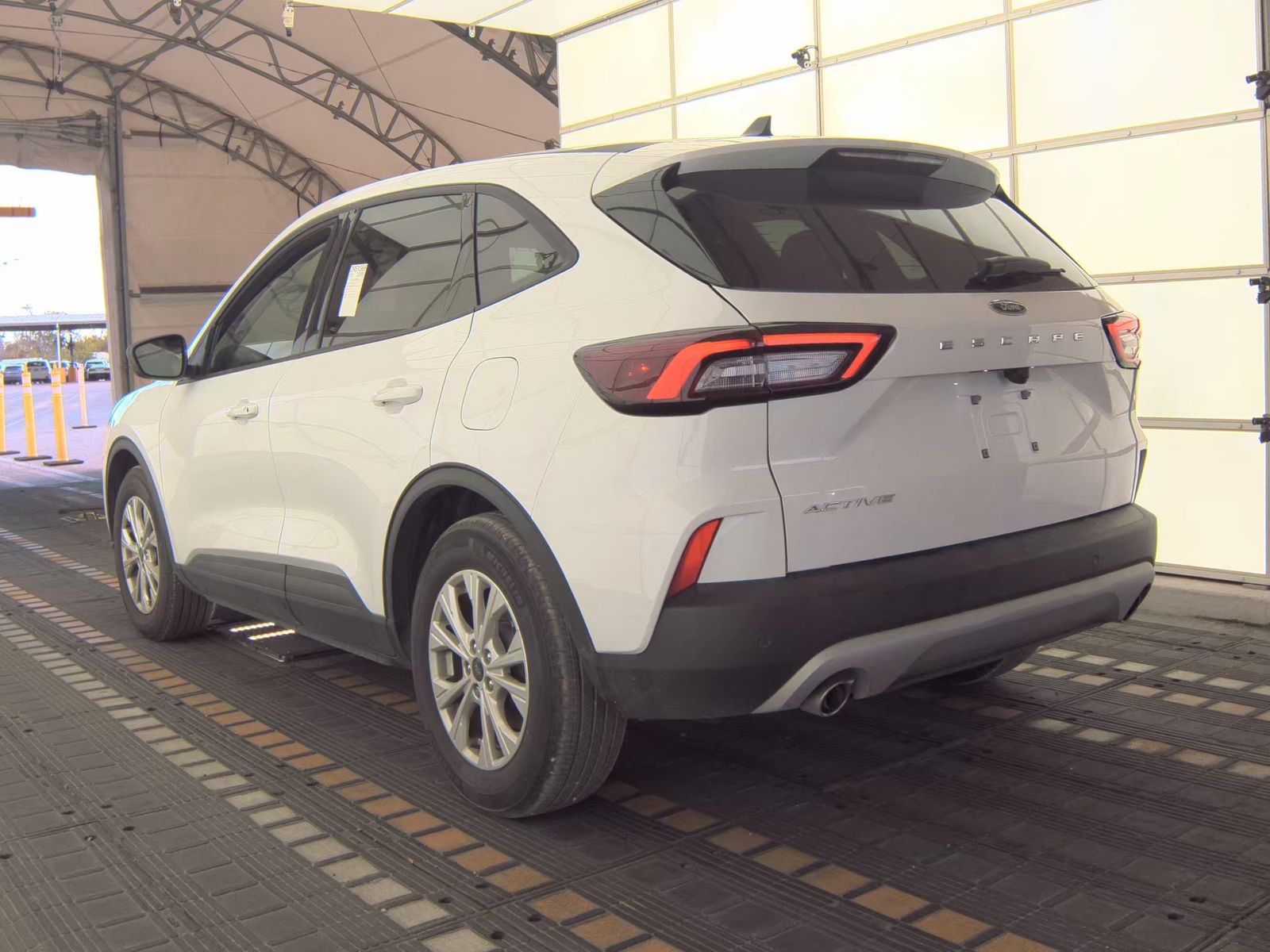 FORD ESCAPE - 9
