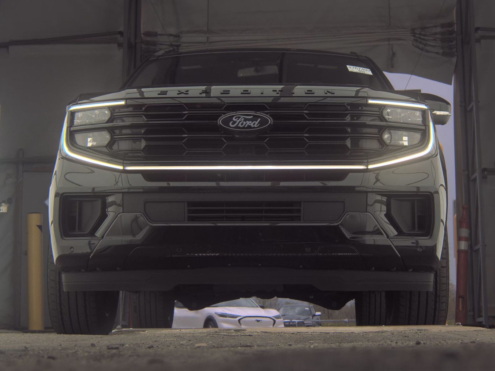 FORD EXPEDITION - 4