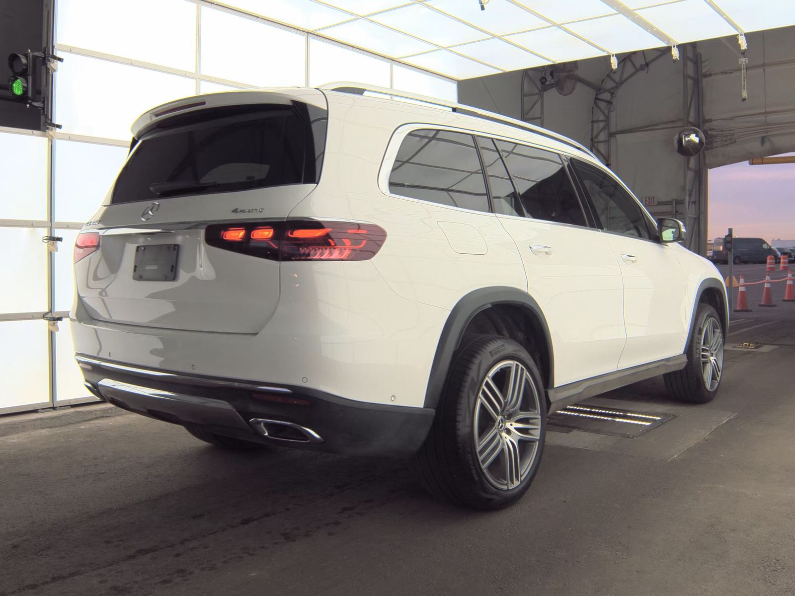 MERCEDES-BENZ GLS - 5