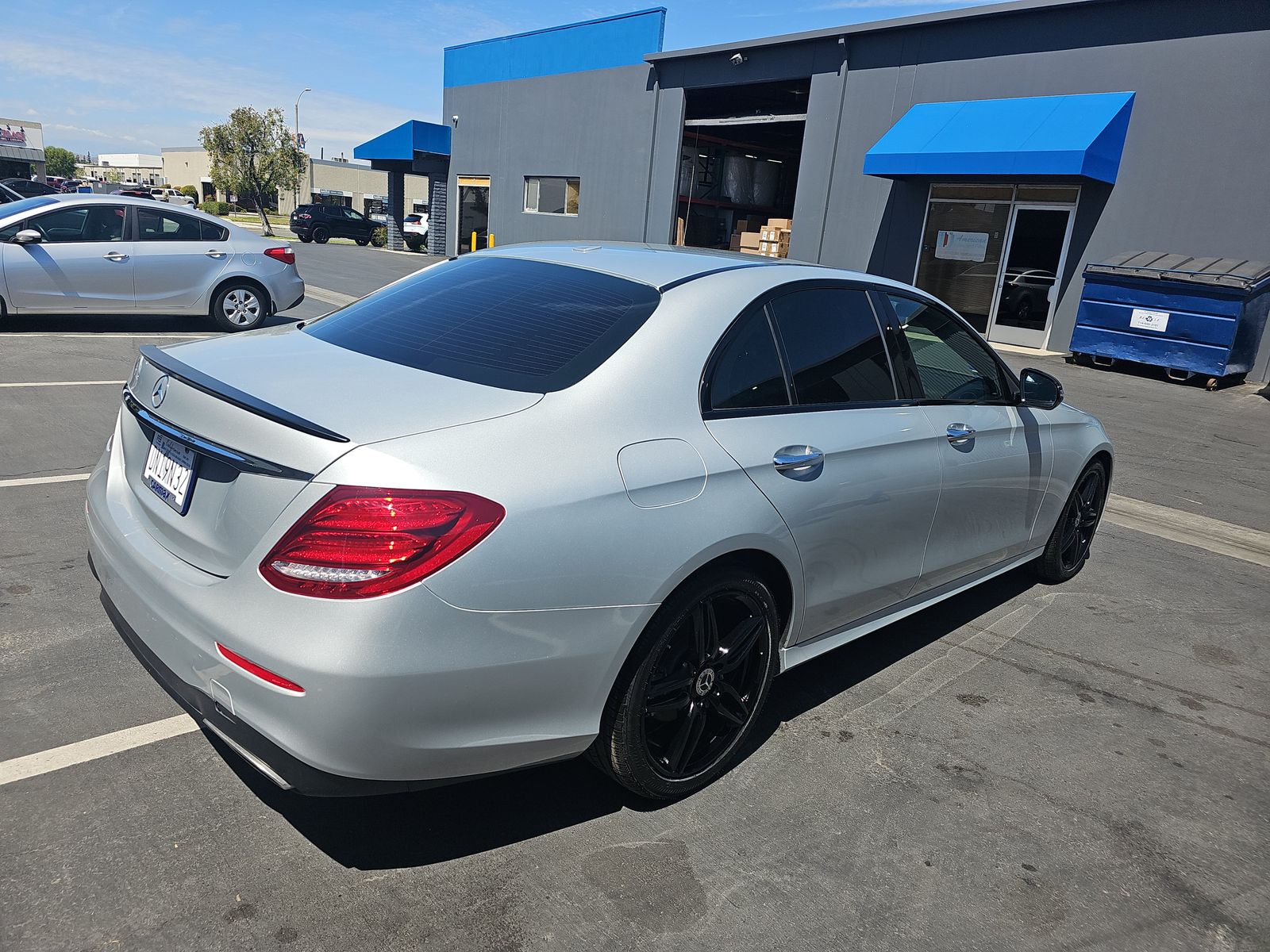 MERCEDES-BENZ E-CLASS - 5