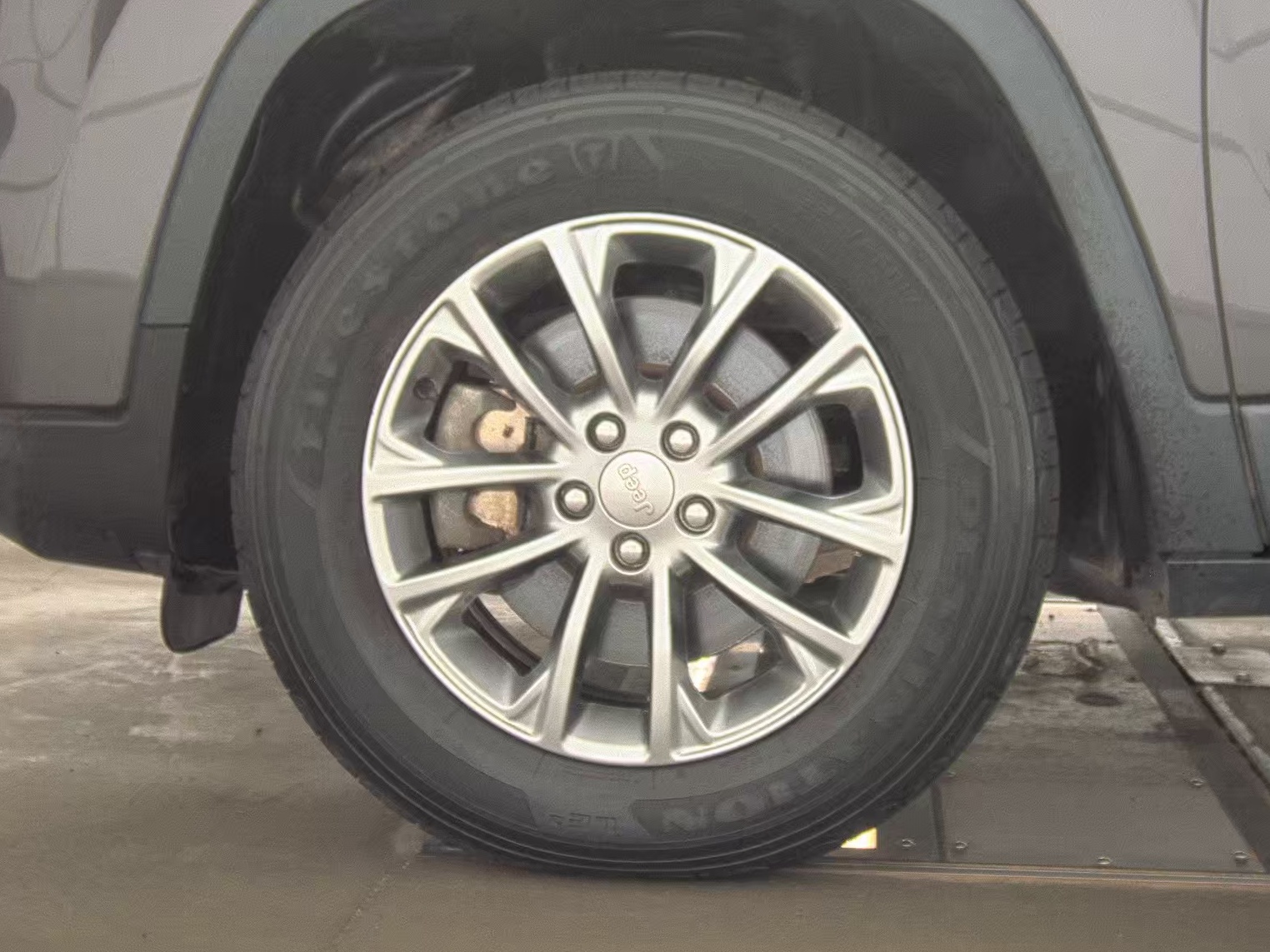 JEEP LATITUDE + - 10