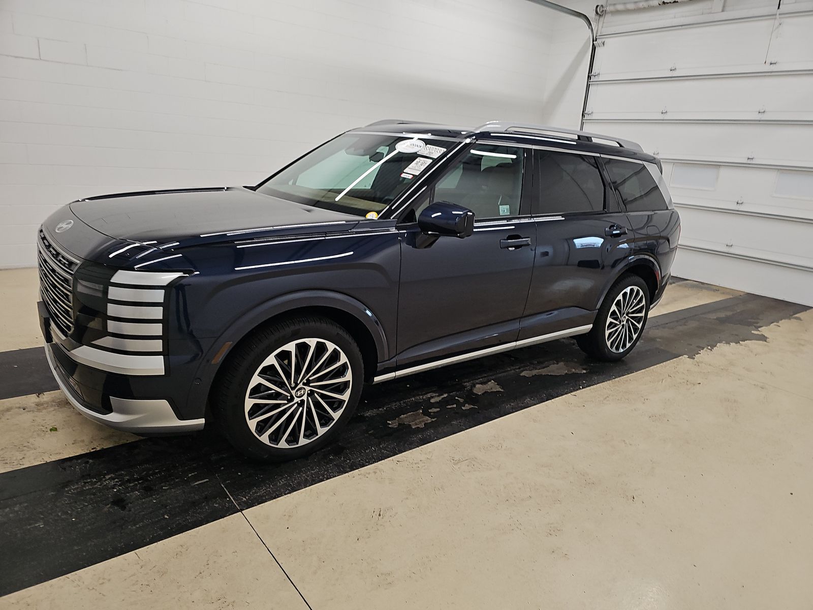 HYUNDAI CALLIGRAPH - 1