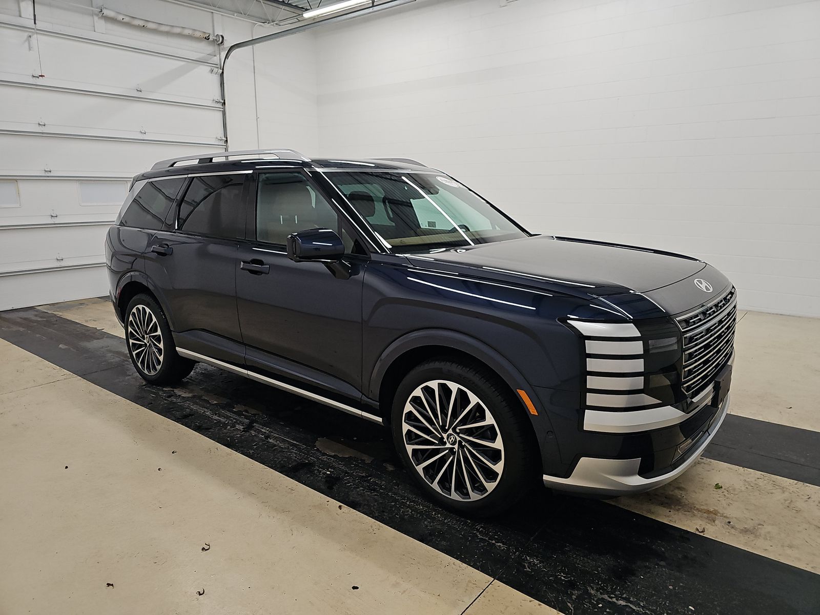 HYUNDAI CALLIGRAPH - 4