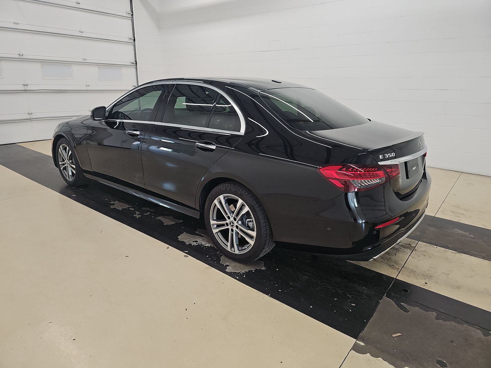 MERCEDES-BENZ E-CLASS - 3