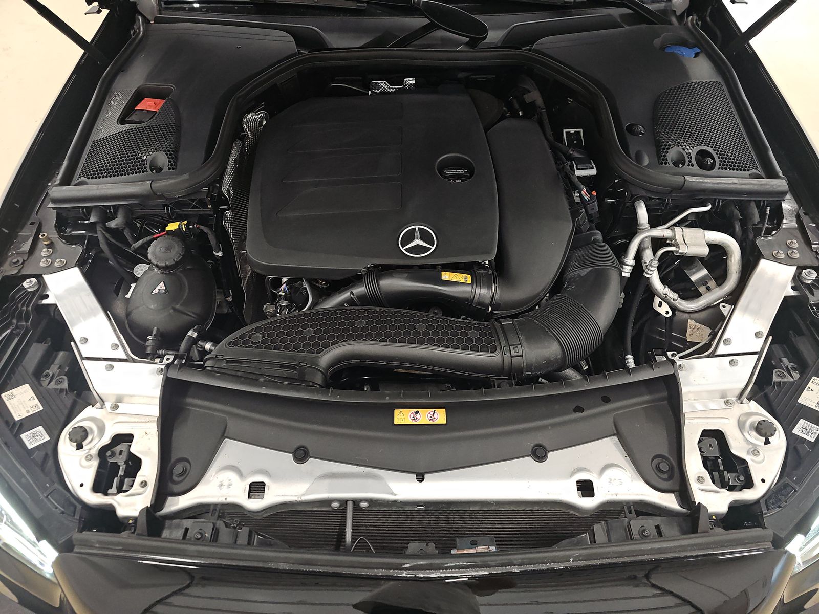 MERCEDES-BENZ E-CLASS - 8