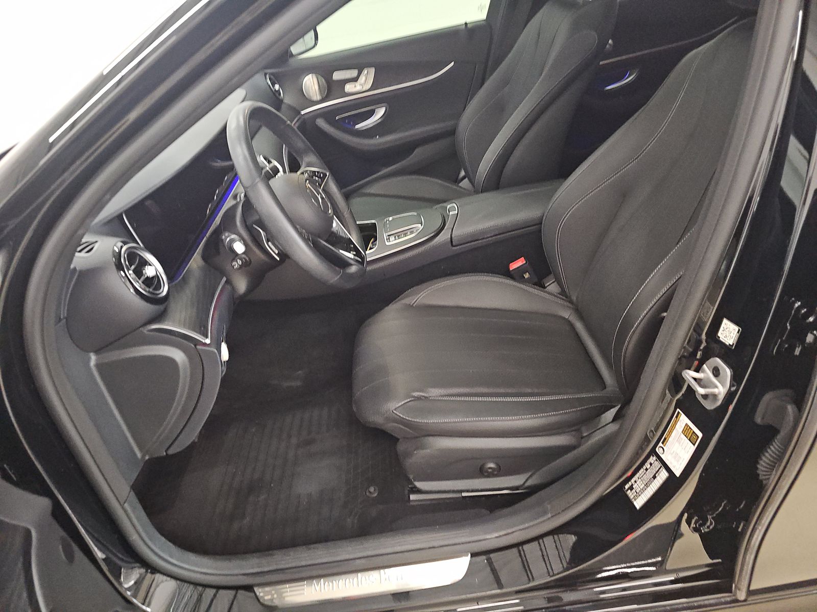 MERCEDES-BENZ E-CLASS - 6