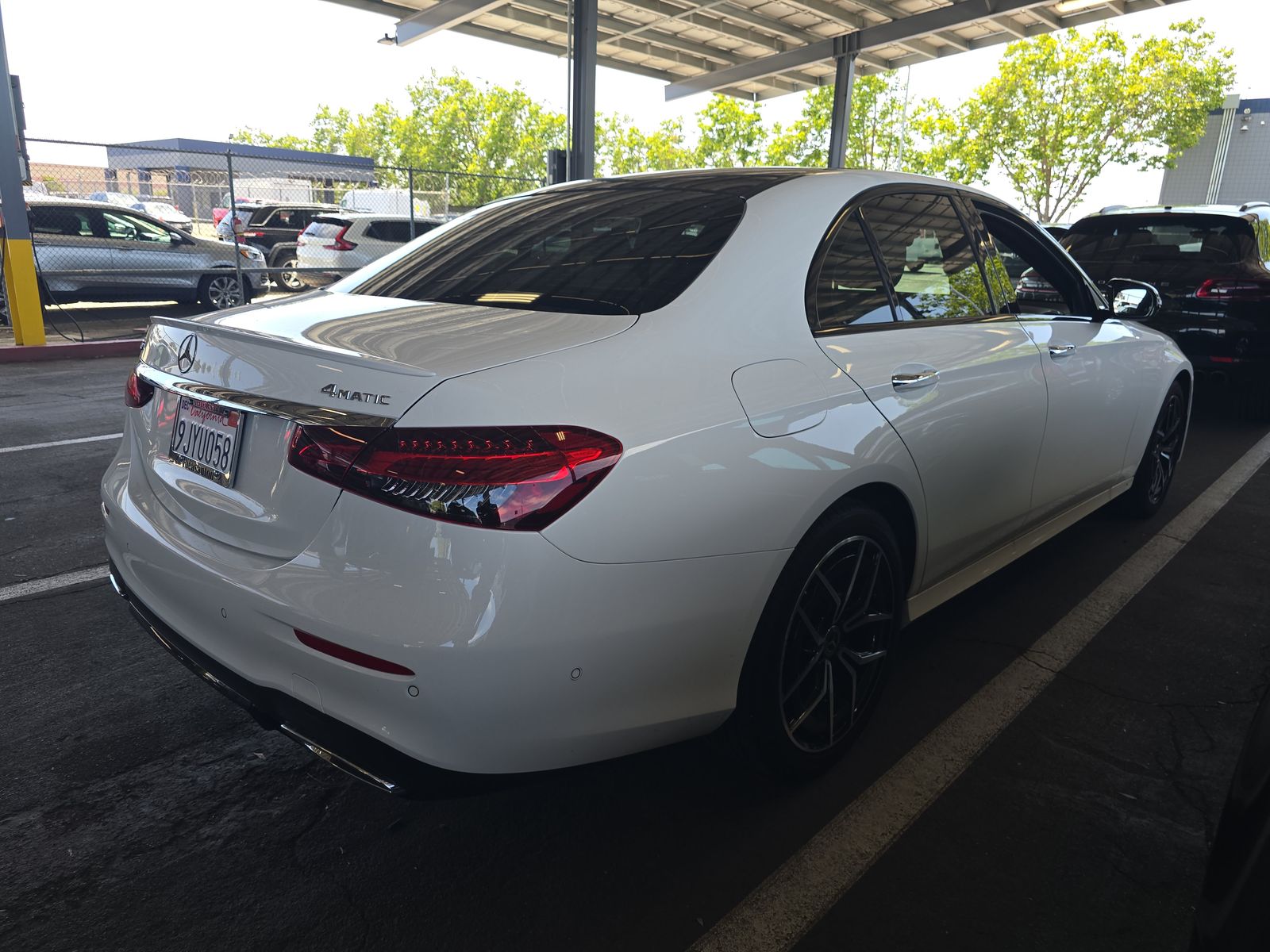 MERCEDES-BENZ E-CLASS - 5