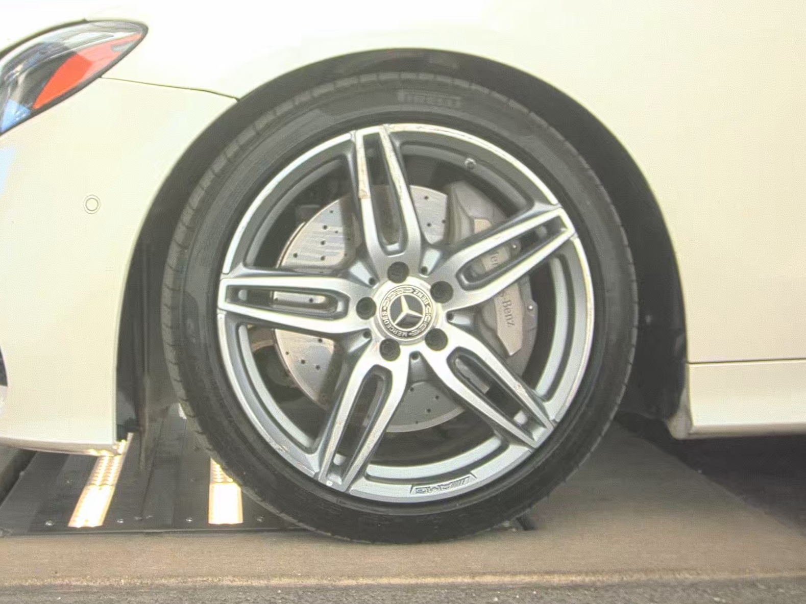 MERCEDES-BENZ E-CLASS - 10