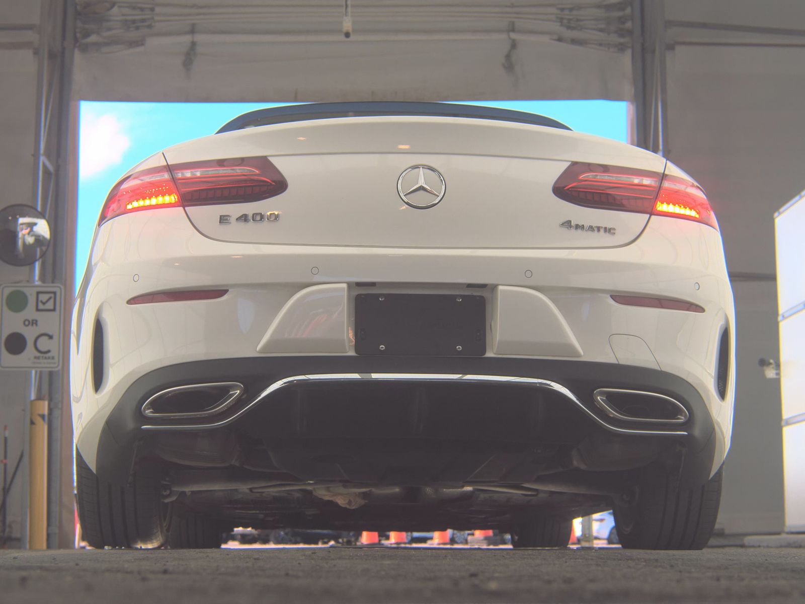 MERCEDES-BENZ E-CLASS - 8