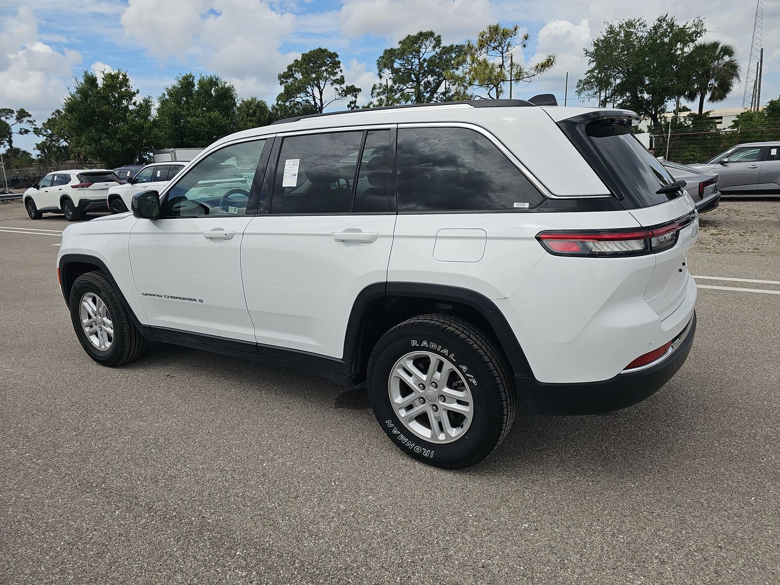 JEEP LAREDO - 7
