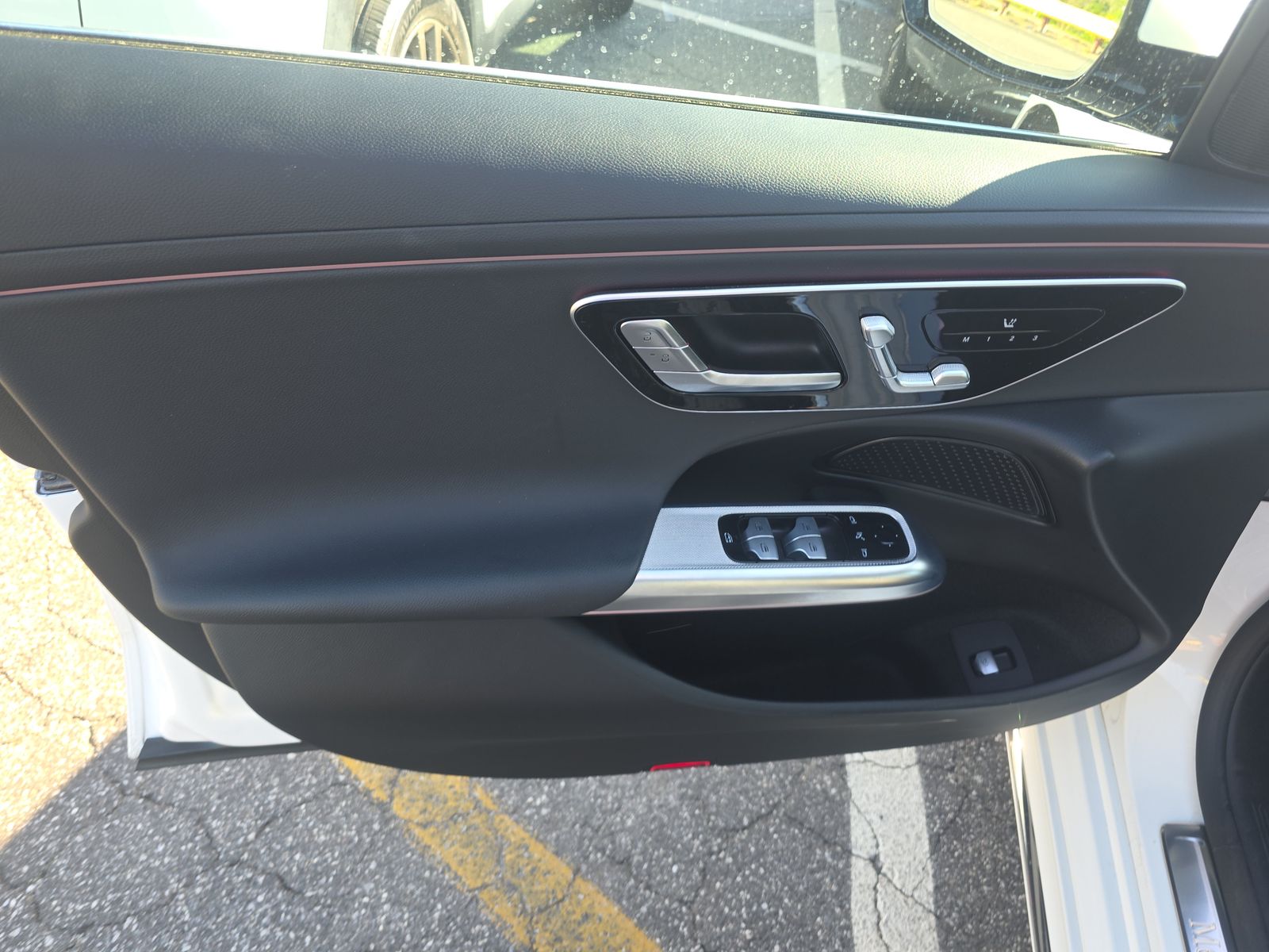 MERCEDES-BENZ E-CLASS - 10