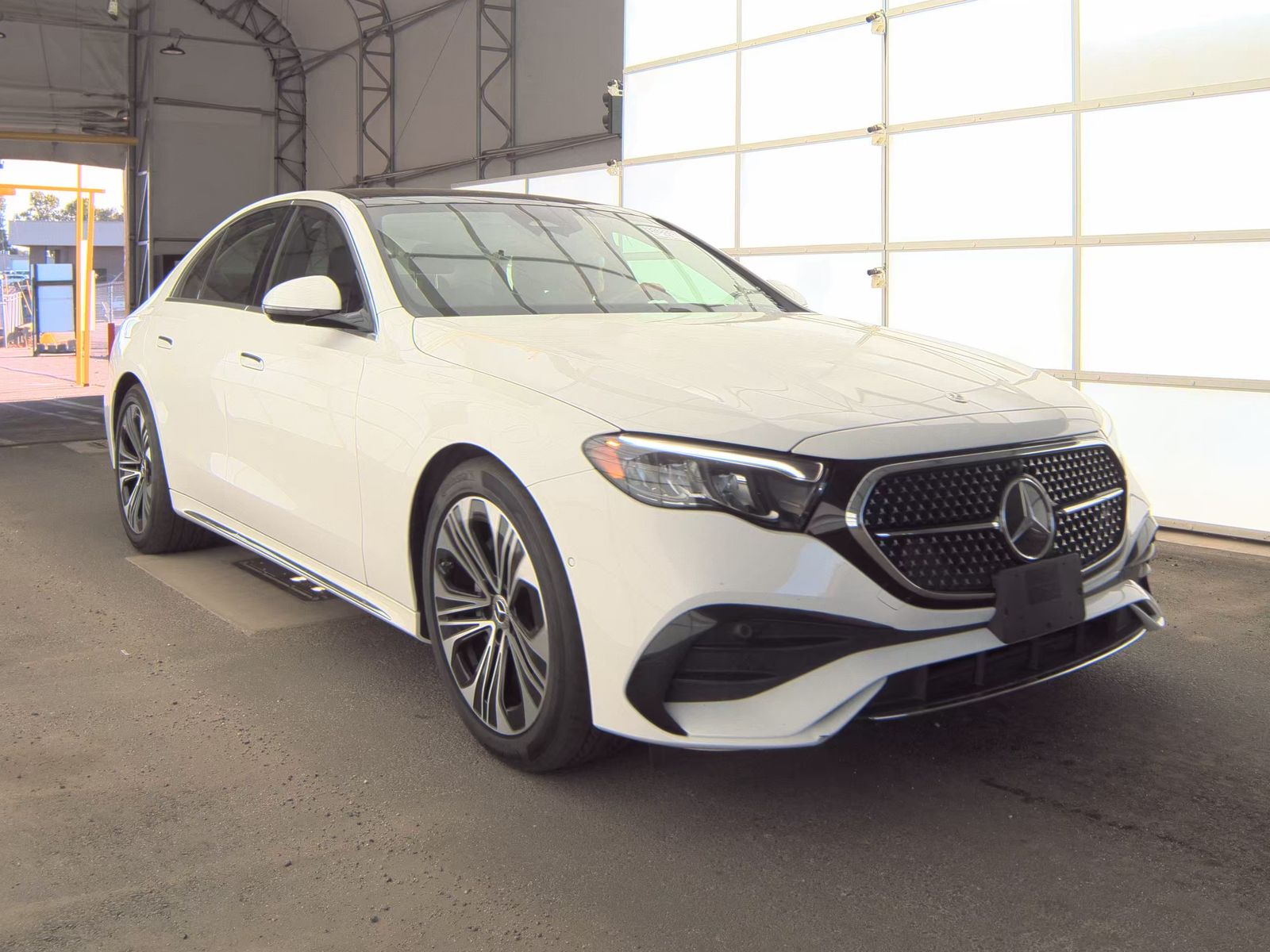 MERCEDES-BENZ E-CLASS - 4