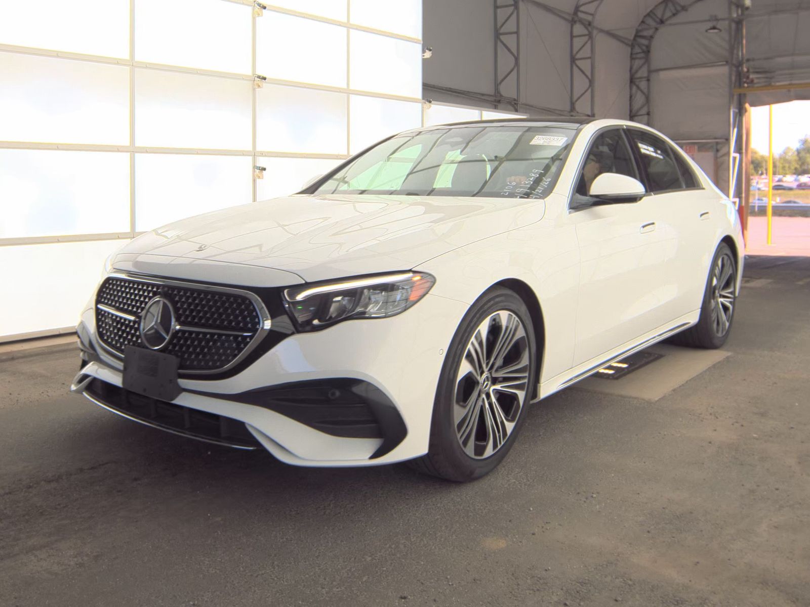 MERCEDES-BENZ E-CLASS - 1