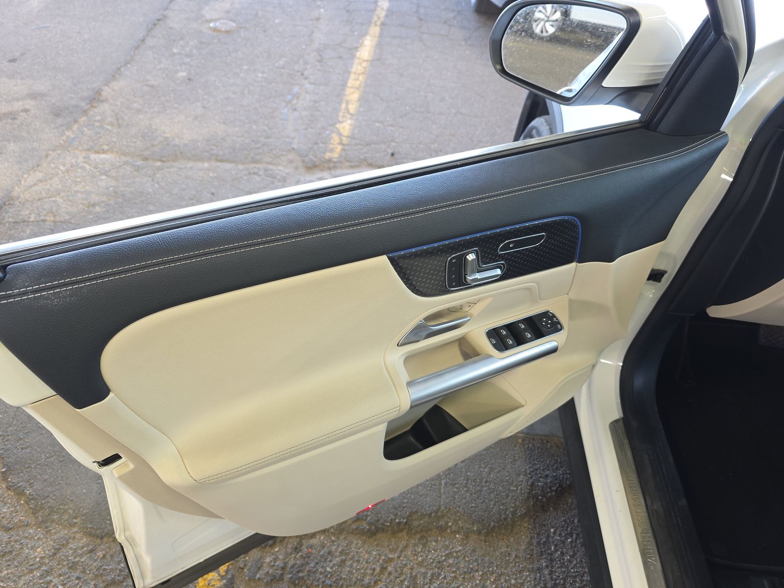 MERCEDES-BENZ GLA-CLASS - 10