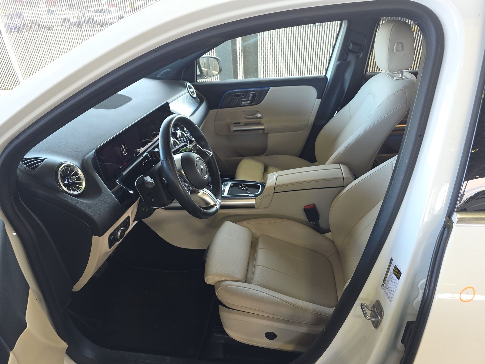 MERCEDES-BENZ GLA-CLASS - 8