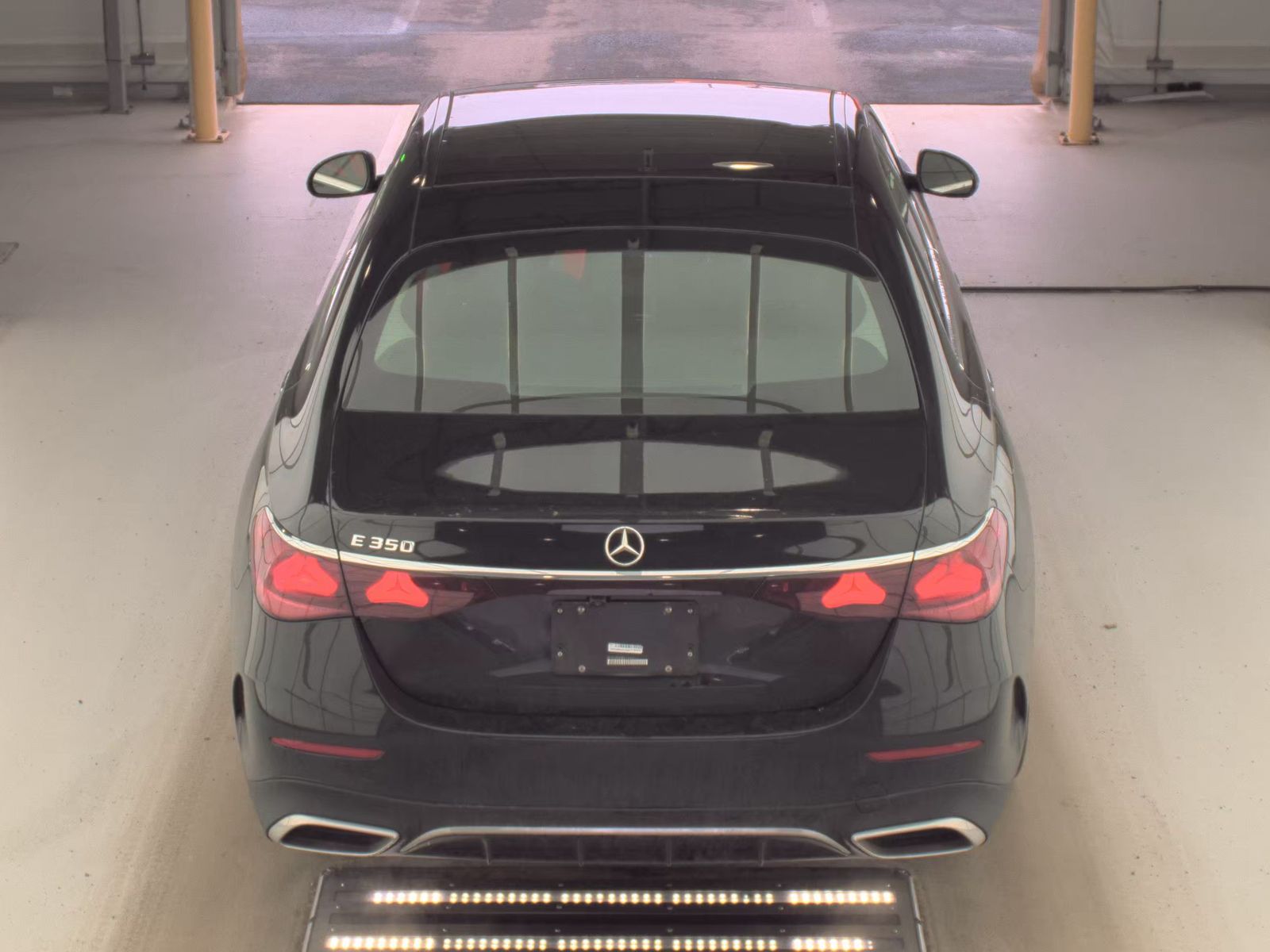 MERCEDES-BENZ E-CLASS - 6