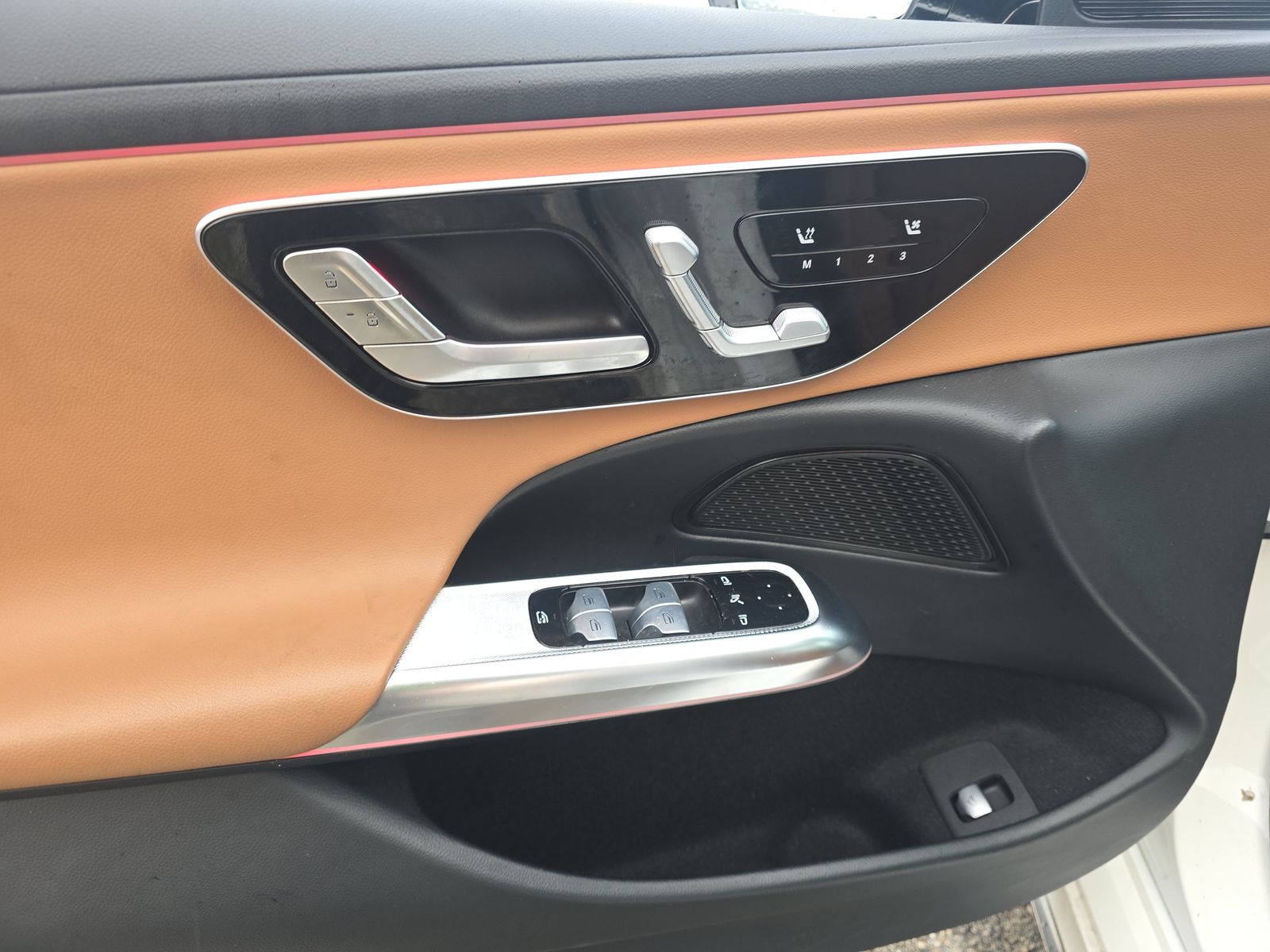 MERCEDES-BENZ E-CLASS - 10