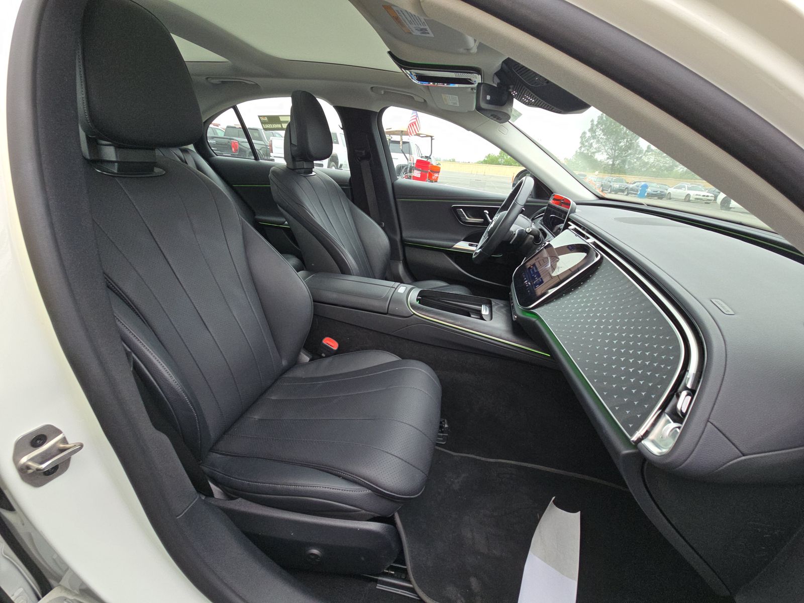 MERCEDES-BENZ E-CLASS - 9