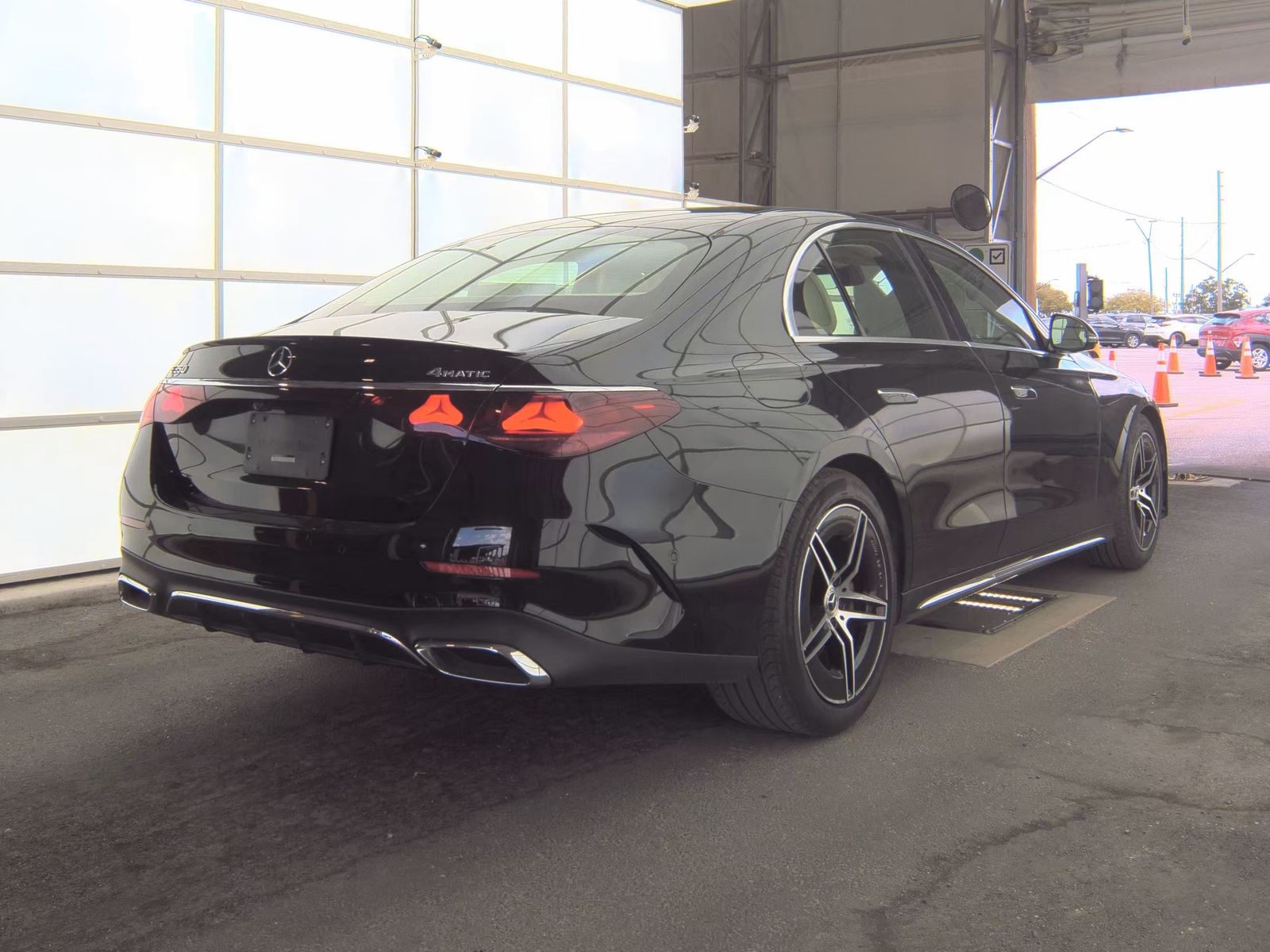 MERCEDES-BENZ E-CLASS - 5