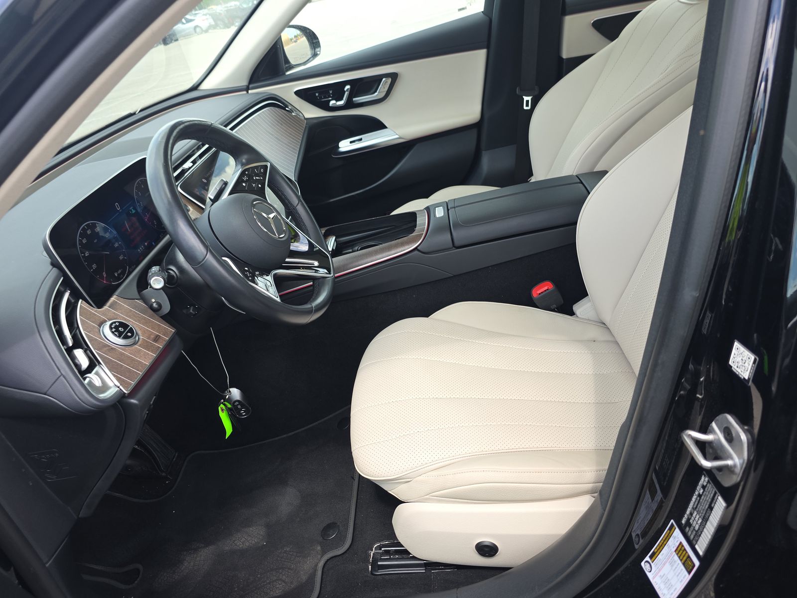 MERCEDES-BENZ E-CLASS - 8