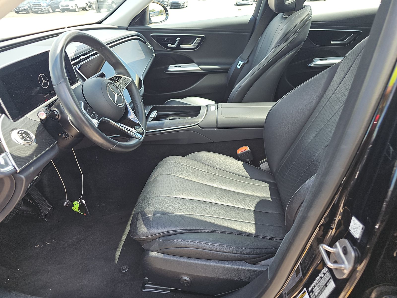 MERCEDES-BENZ E-CLASS - 1