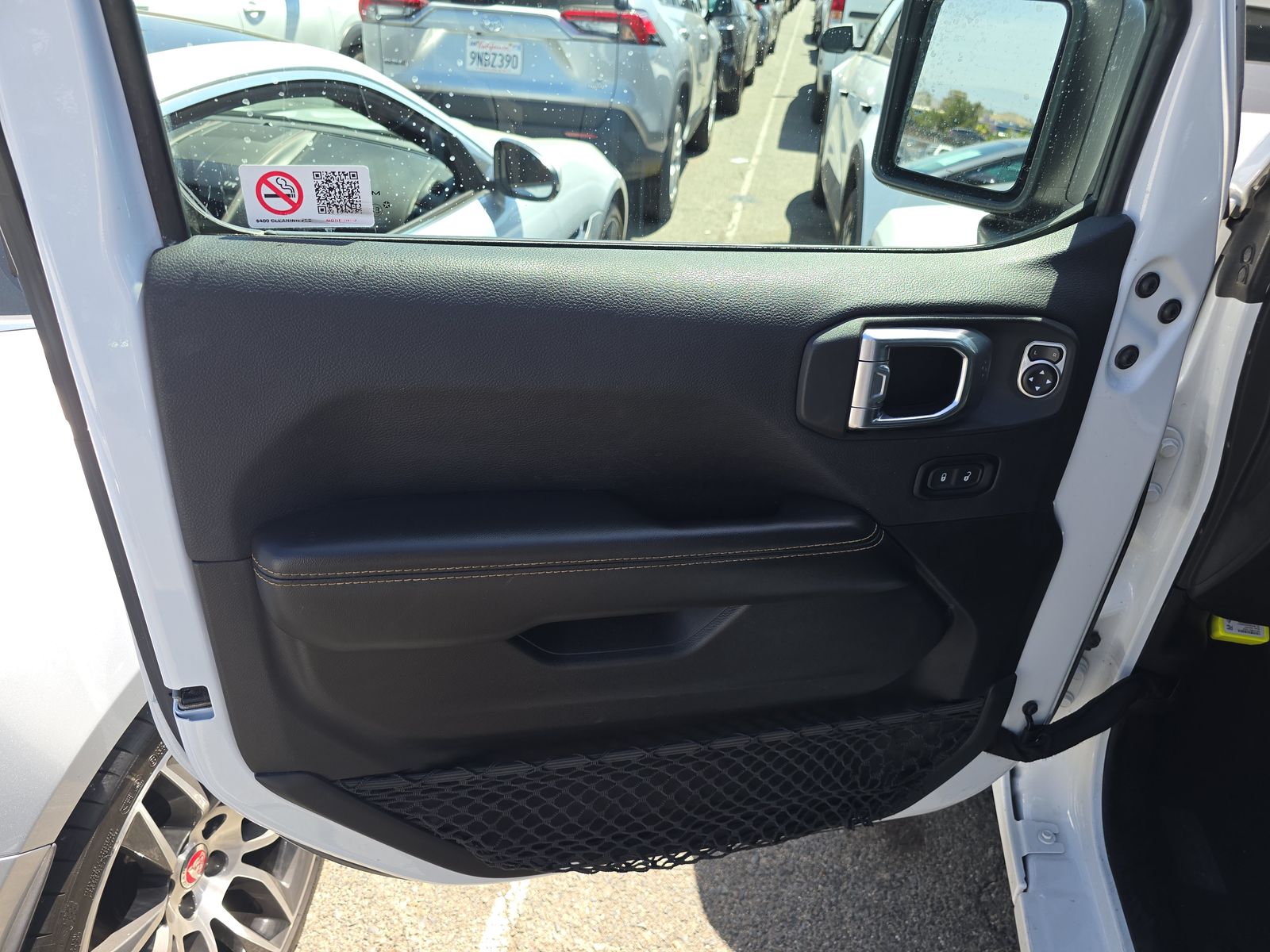 JEEP 4XE SAHARA - 10