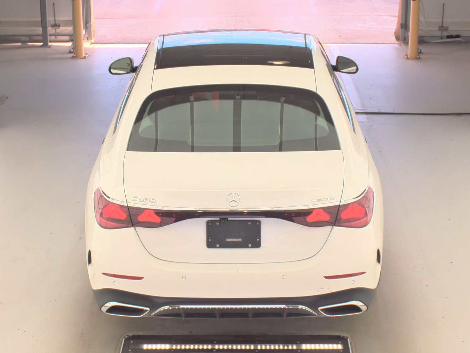 MERCEDES-BENZ E-CLASS - 6