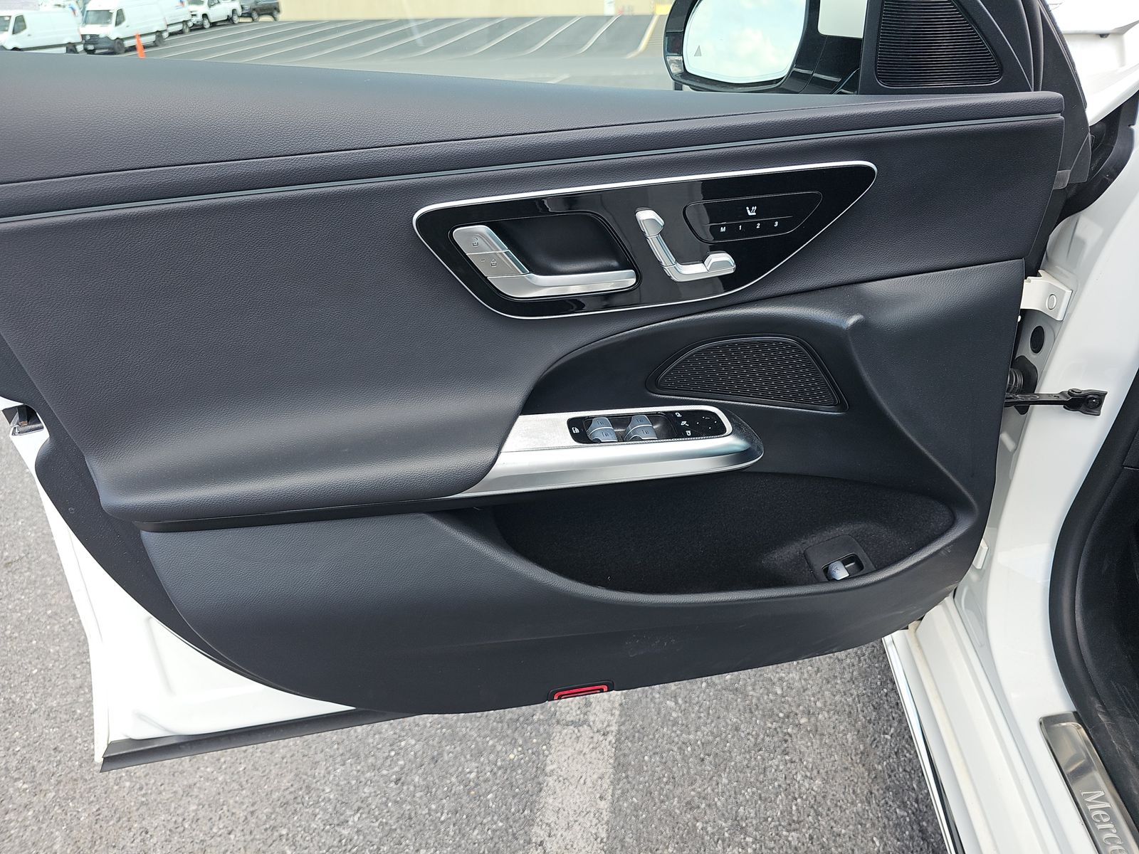 MERCEDES-BENZ E-CLASS - 10