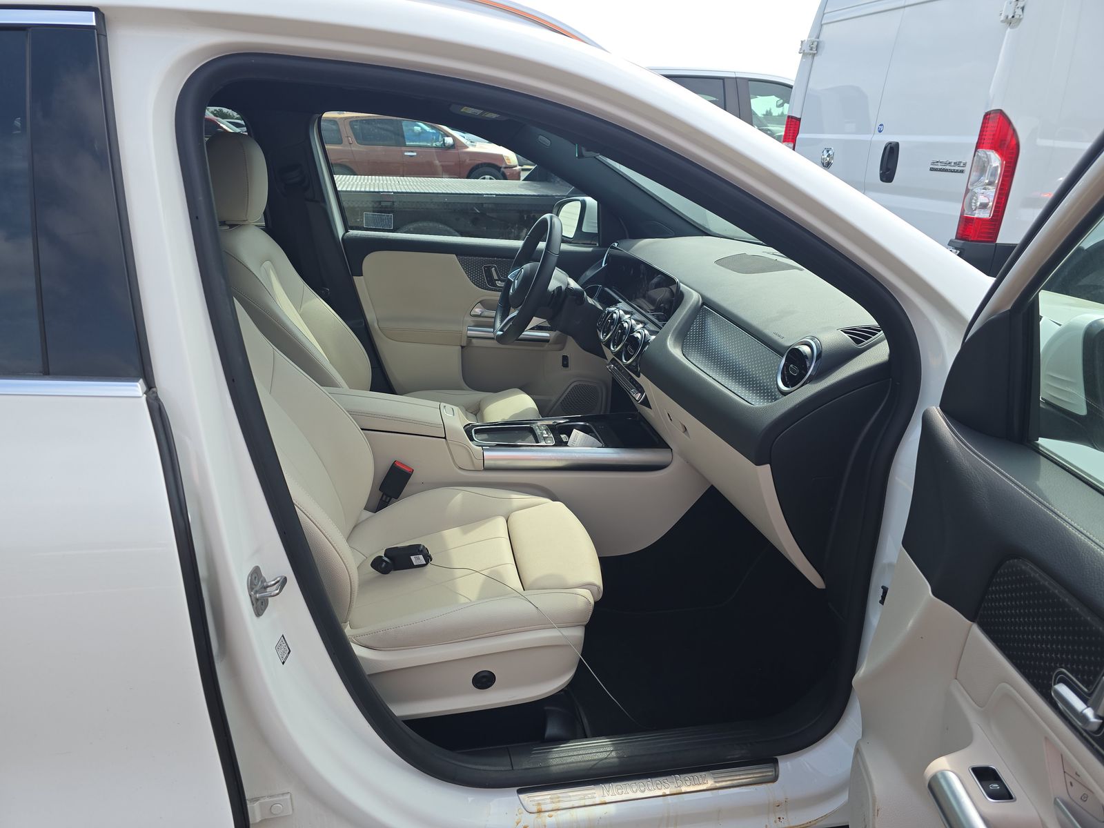 MERCEDES-BENZ GLA-CLASS - 9