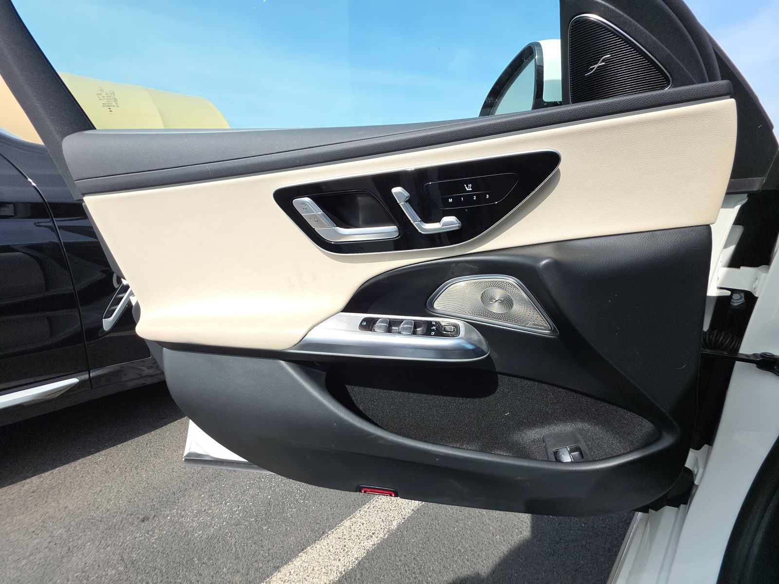 MERCEDES-BENZ E-CLASS - 10