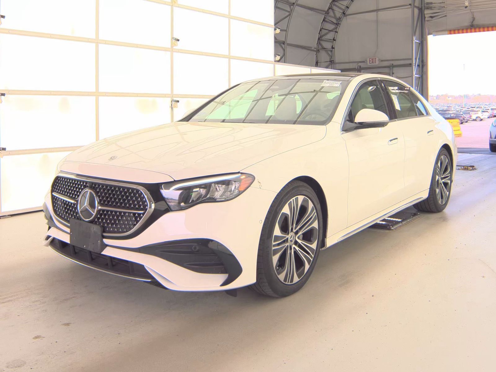 MERCEDES-BENZ E-CLASS - 1