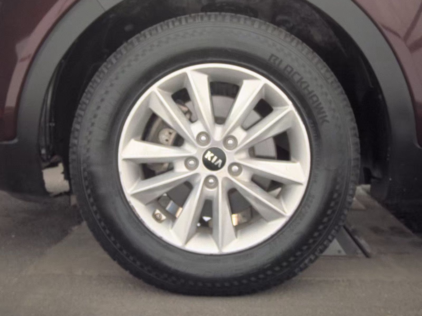 KIA LX - 10