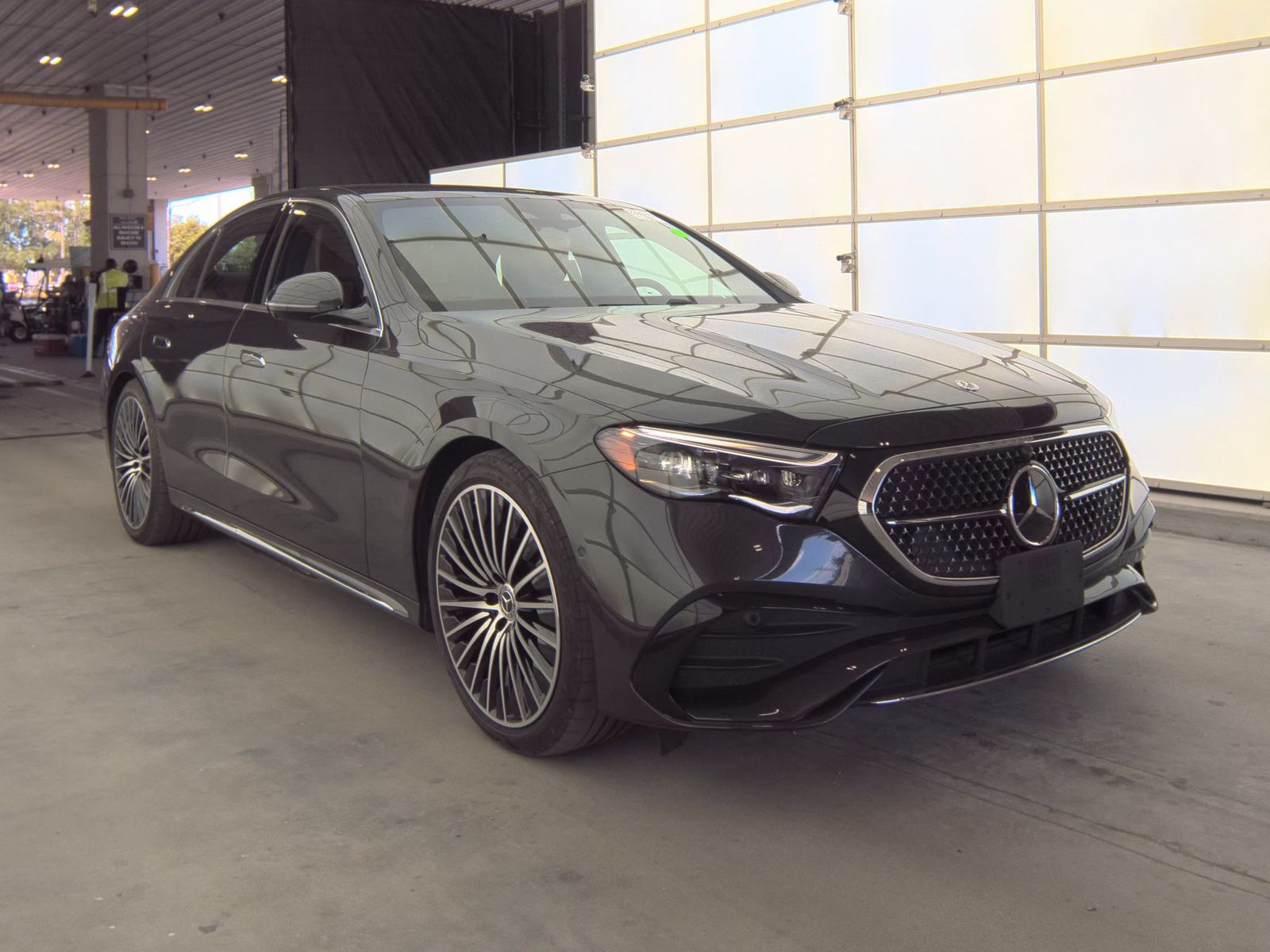 MERCEDES-BENZ E-CLASS - 4