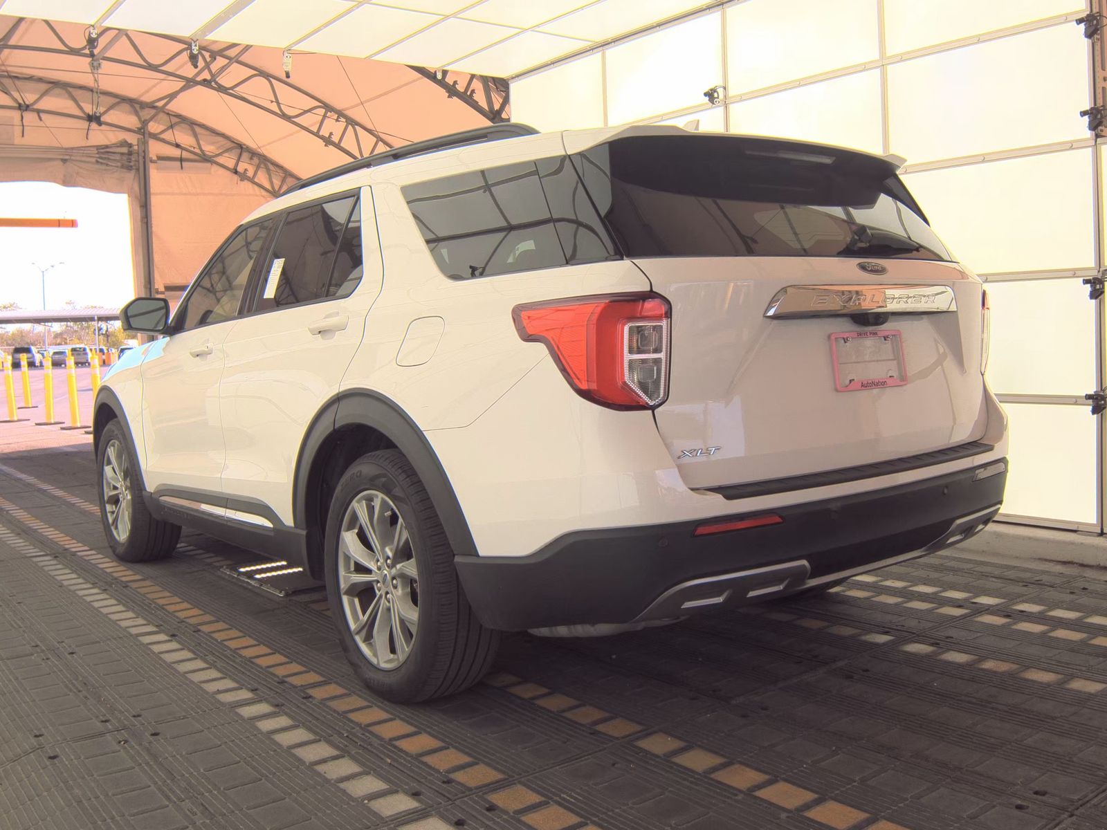 FORD EXPLORER - 9