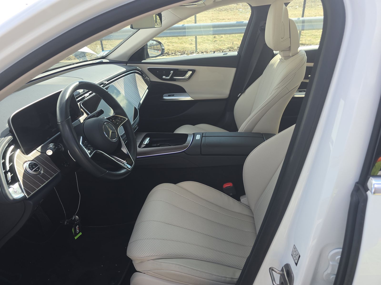 MERCEDES-BENZ E-CLASS - 8