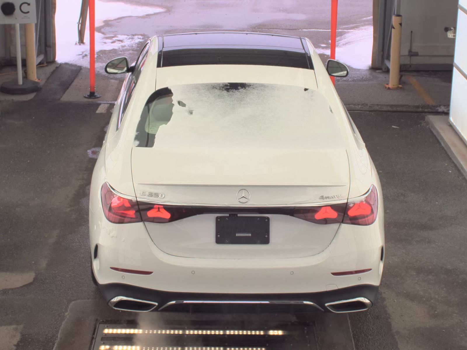 MERCEDES-BENZ E-CLASS - 6